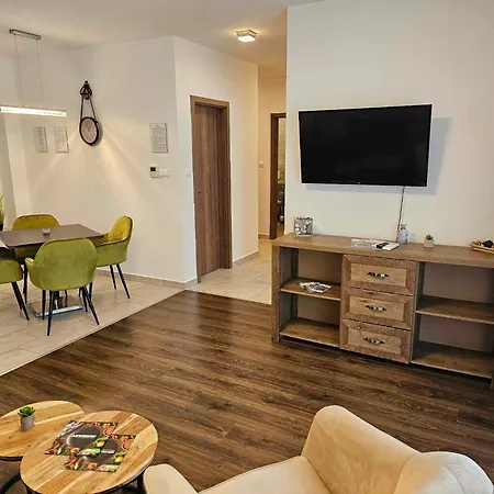 Port Royal Apartment
